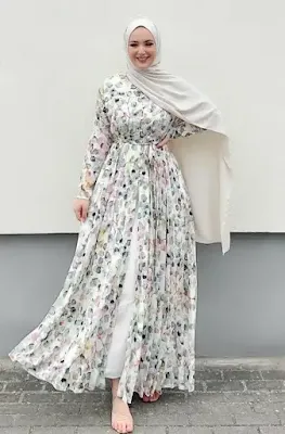 ملابس حوامل خروج